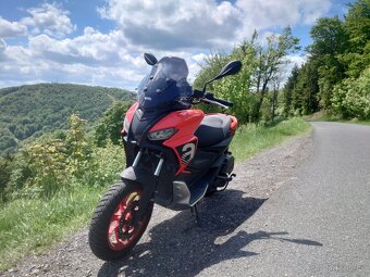 Prodám skůtr Aprilia SR GT 125 - 7