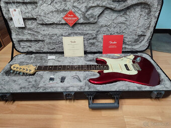 Americký profesionál Fender Stratocaster v autě - 7