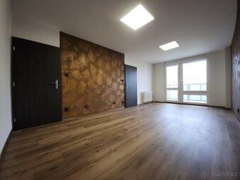 Prodej bytu 3+1, 98 m², E. Beneše, Hradec Králové - 7