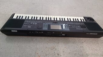 El. klávesy Korg s příslušenstvím - 7
