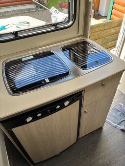 Karavan Sterckeman, rv.19, - 7
