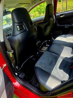 Mitsubishi Lancer Evolution X - 7