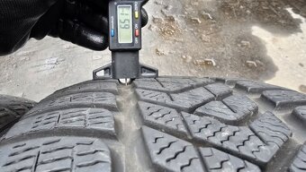 Zimní pneumatiky 255/45/19 Pirelli - 7