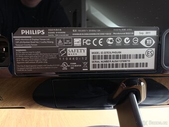 Starší PC bez HDD/SDD + Monitory - 7