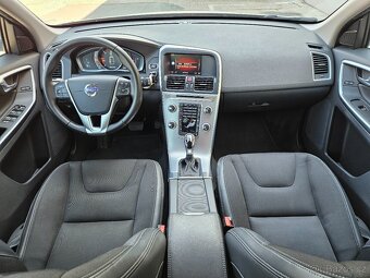 Volvo XC60 D4 140 kW AWD Momentum XENON TAŽNÉ 2017 - 7