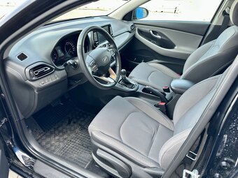 Hyundai i30 Fastback 1.5T-GDI 117KW MHEV DCT ZÁRUKA - 7