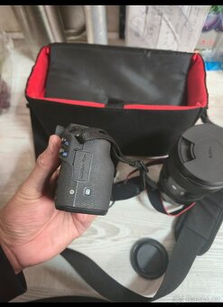 Canon EOS M50 Mark II s objektivem Sigma 18–35mm f/1.8“ - 7