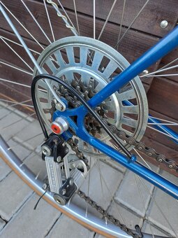 ZÁNOVNÍ ULOŽENKOVÝ Favorit vhodný jako dekorace podniku - 7