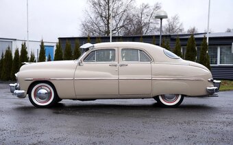 1950 Mercury Eight Sport Sedan - 7
