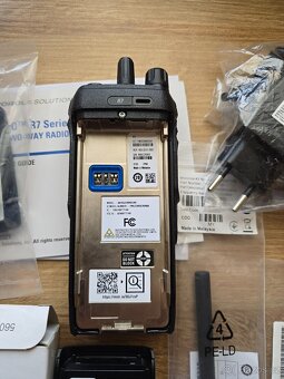 Vysílačka Motorola Mototrbo R7 FKP BT WIFI GNSS - 7