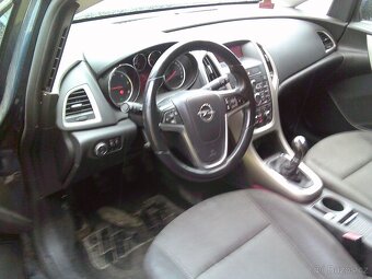 Opel Astra tourer - 7