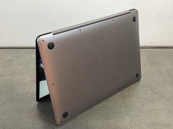 MacBook Air 13" 2018 / 128GB / i5 / SG - 7