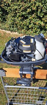 Prodám lodní motor Yamaha 5 hp - 7