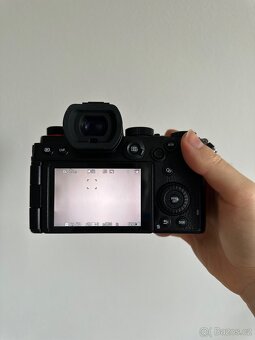 PANASONIC Lumix DC-S5D + 18-40 mm - 7