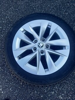 Zimní NOVÝ komplet Škoda Octavia IV+ 205/55R17 GoodYear - 7