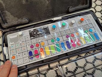 Teenage Engineering OP-1 - 7