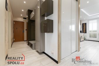 Převod dr. podílu, byty/3+1, 70 m2, Hulvácká 2819/16, 70030 - 7