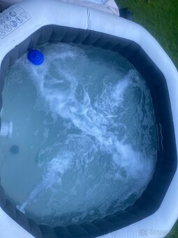 PRODÁM VÍŘIVKU S MASÁŽNÍMI TRYSKAMI - 7