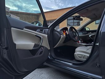 Insignia Sport Touere - 7