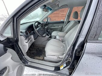 Kia Carens 2007 Benzín + LPG - 7