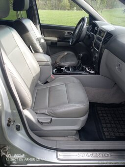 KIA SORENTO - 7