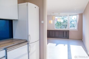 Příjemné 2+kk 51 m2 kousek od metra Háje a blízko přírody - 7