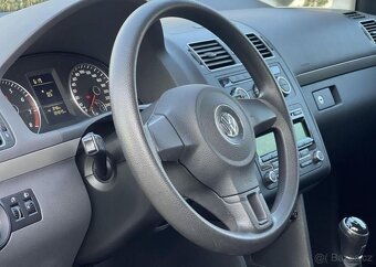 Volkswagen Touran 1.2TSi 77kw 7MÍST TEMPOMAT manuál 77 kw - 7