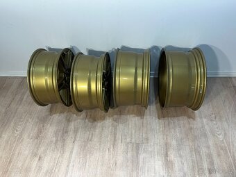 /// Alu kola Mercedes R17 AMG po renovaci/// - 7