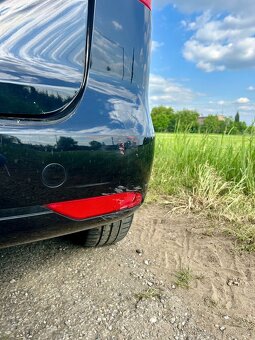 Volkswagen Touran 1.6 TDI 2011 7 místný - 7