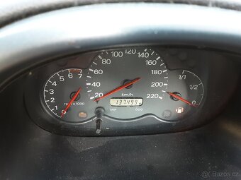 S L E V A . .FORD Streetka cabrio 1.6i nová STK - 7