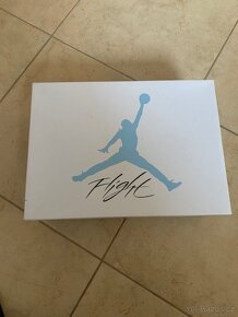 Jordan 4 retro UNC - 7