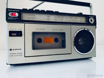Radiomagnetofon Sanyo M 1700F, rok 1977 - 7