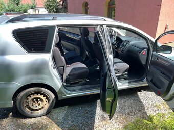 Toyota Avensis Verso 7mist D4D - 7
