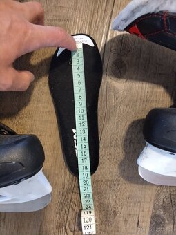 Brusle CCM Jetspeed FT6 Pro YTH - 7