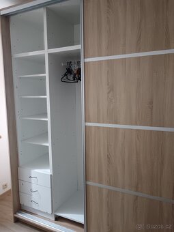 Prodáme vestavěnouskříň - 7
