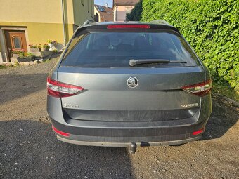 Škoda Superb kombi 2,0 TDi - 7