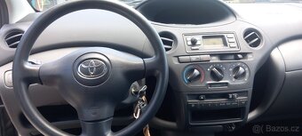 Toyota Yaris 1.0 VVTi - 7