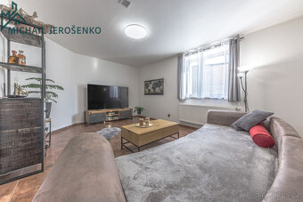 Prodej rodinný dům 361 m², pozemek 1276 m² - Kostelec nad Če - 7