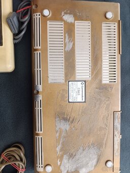 PC Commodore C64 + příslušenství - 7