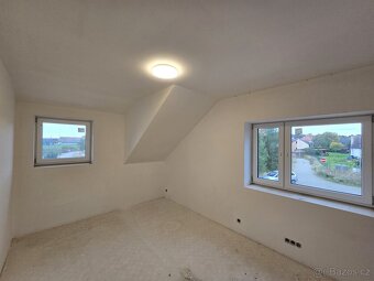 Pronájem rodinného domu 150 m2, 5+kk, pozemek 400 m2, v obci - 7
