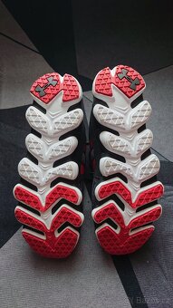 Under Armour Spine - 7