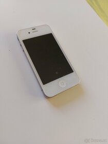 Retro mobil iPhone 4 iOS 6.1.3 Jailbreak + nový displej - 7