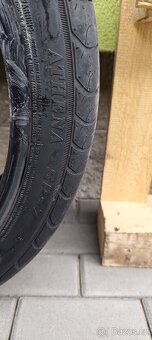 Prodám pneu 225/40 R18 - 7