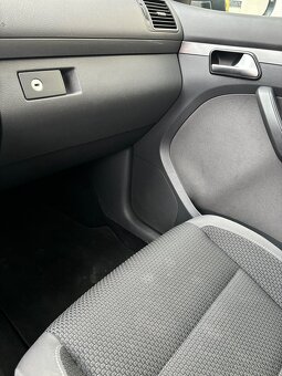 VW Touran 2.0Tdi 103KW, rok 2015 - 7