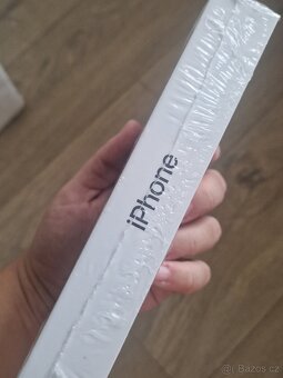 Nový Apple iPhone 16 Pro 256 GB Black Titanium (MYNH3SX/A) - 7