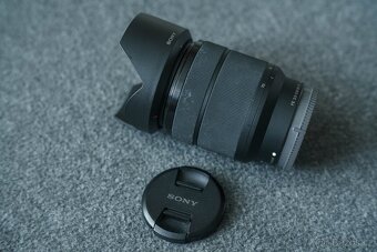 objektiv Sony FE 28-70 mm f/3,5-5,6 OSS + příslušenství - 7
