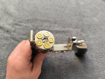 Historický revolver Harrincton & Richardson 1887 .38sw - 7
