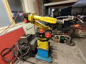 Svařovací Robot Fanuc ARC Mate 100 Be - 7