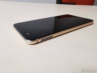 Huawei P10 - Gold, dual SIM, 64 GB - 7