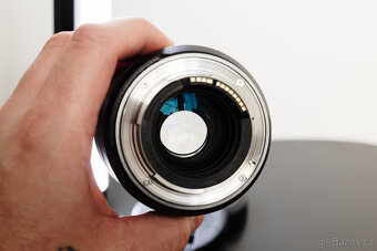 Canon RF 85mm f/2 Macro IS STM - 7
